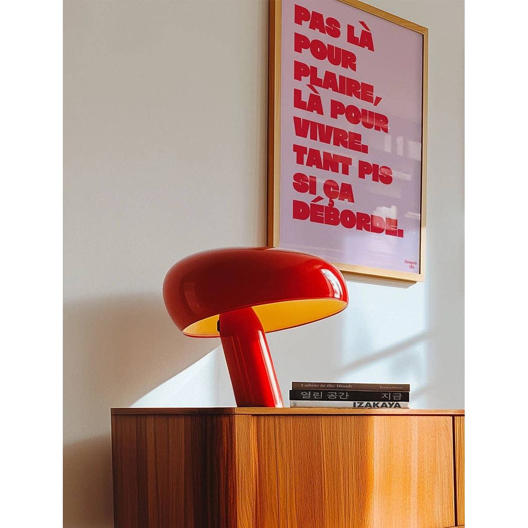 Affiche Mantra #4 Chouquette Club 50 x 70 cm avec message Pas là pour plaire là pour vivre en rouge sur fond rose pâle