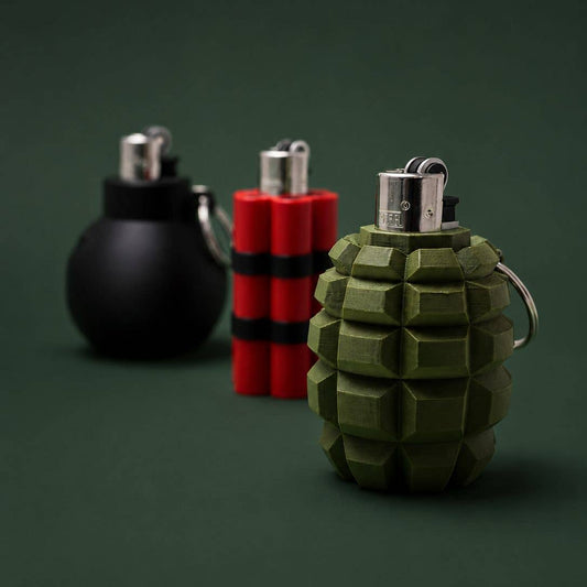 Briquet Granata Superstuff vert kaki en forme de grenade avec reliefs géométriques et anneau métallique