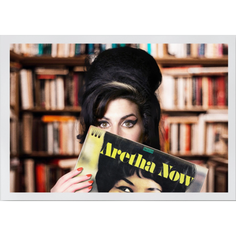 Affiche "Amy at Vinyl Store" – Portrait pop & vintage d'inspiration musicale