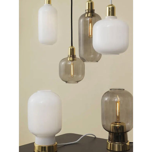 Suspension AMP finition verre fumé et laiton doré – Normann Copenhagen