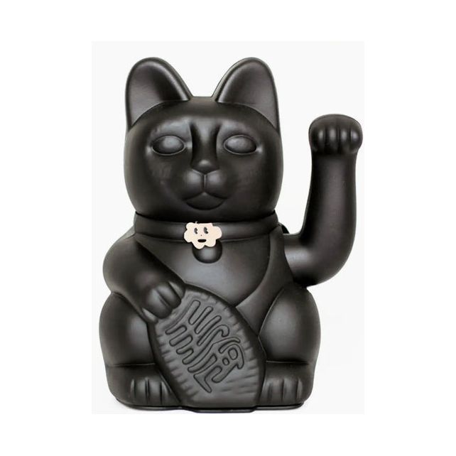 Lucky Cat noir mat design minimaliste de Diminuto Cielo avec patte levée