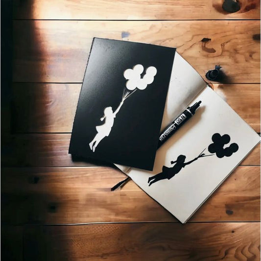 Pochoir Banksy “Girl with Balloons” format A4 – plastique souple réutilisable pour art urbain et décoration créative