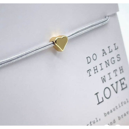bracelet fin avec mini cœur doré sur carte message – Parsley & Pepper