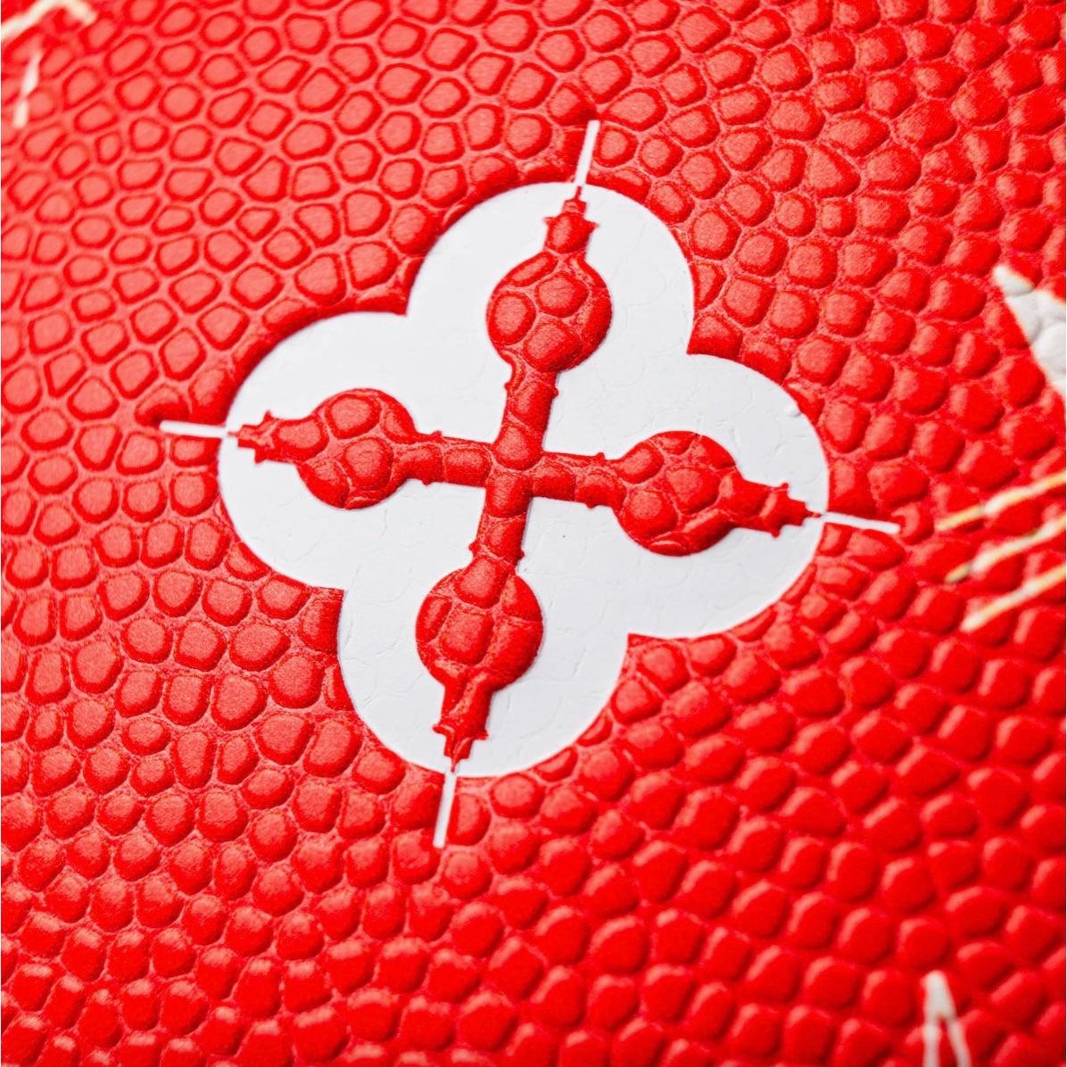 ballon rouge design Comrade Berlin Valeurs Aberrantes avec dessins blancs