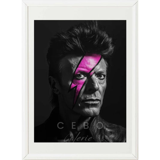 Affiche "Pink Bowie" – Cebo Galerie, portrait noir et blanc avec éclair rose