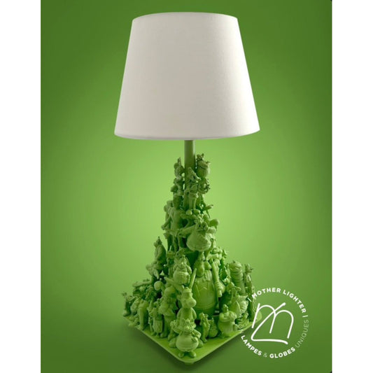 Pied de lampe Astérix & Obélix vert en jouets recyclés – création Mother Lighter
