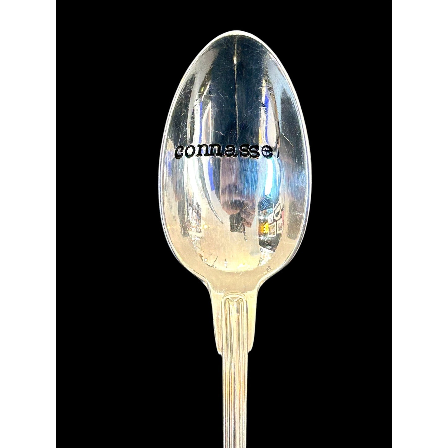 Cuillère vintage gravée "Connasse" – objet déco décalé en métal argenté
