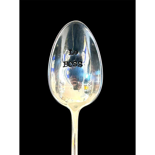 Cuillère vintage gravée Le Boss – métal argenté – cadeau humoristique et original