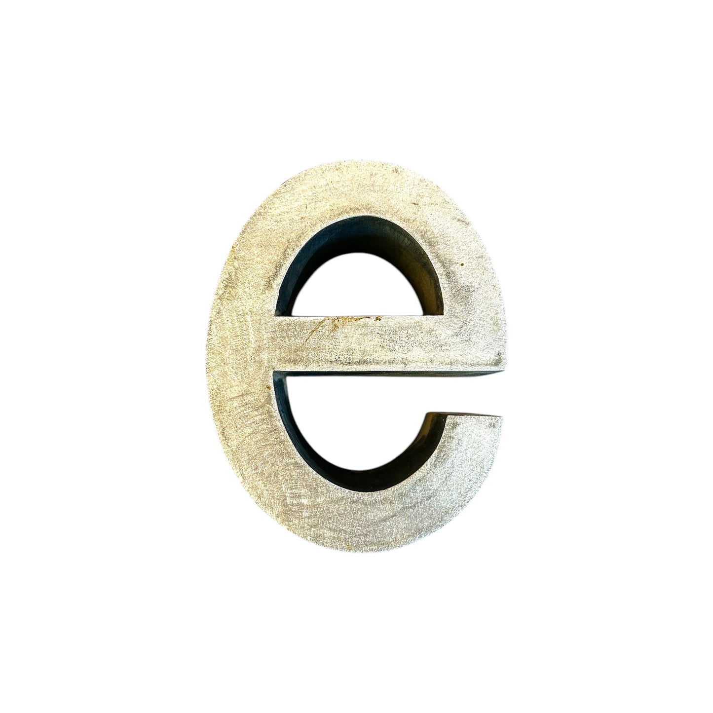 Lettre d’enseigne vintage "e" – métal argenté – déco typographique industrielle