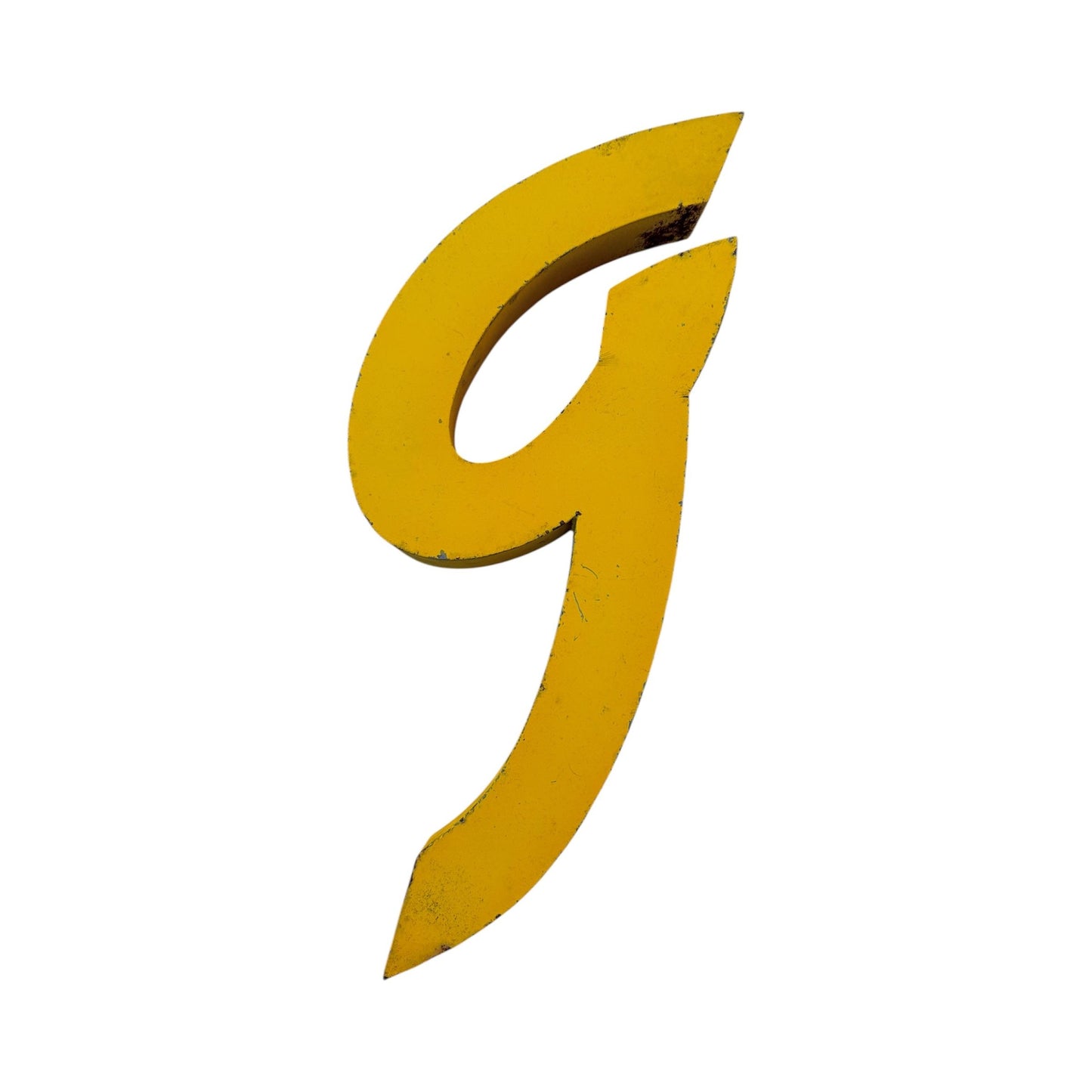 Lettre d’enseigne vintage "g" en métal jaune, style rétro industriel