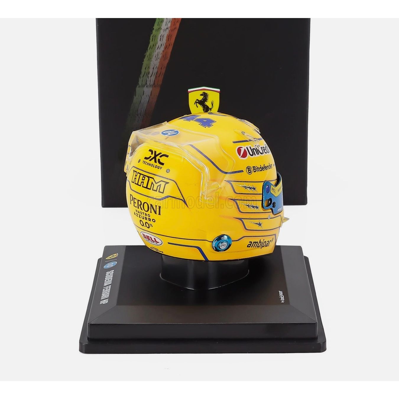 Mini Casque Lewis Hamilton GP Miami 2025 – Ferrari F1 (1:5) - Boutique Ømm