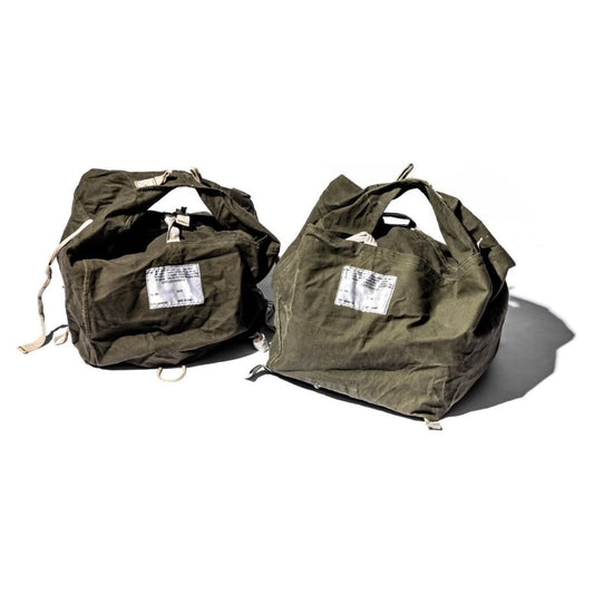 Sac "Parachute Fabric Square Tag" – Toile militaire recyclée – Puebco - Boutique Ømm