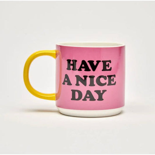 Mug Peanuts Have a Nice Day avec Snoopy et smiley – Magpie. Céramique rétro pop, contenance 350ml, livré dans une boîte collector.