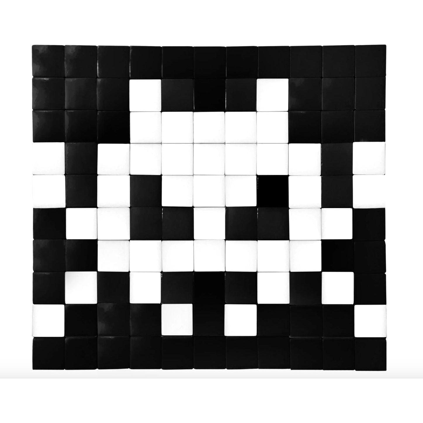 Mosaïque Invaders noir et blanc en carreaux de verre – design Fenel & Arno – style pixel