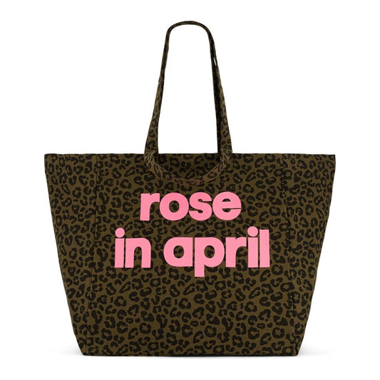 cabas Rose in April Graou olive porté à l’épaule avec logo rose fluo