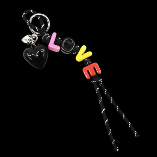 Grigri de sac LOVE multicolore avec cœur noir – Bag Charm OMM