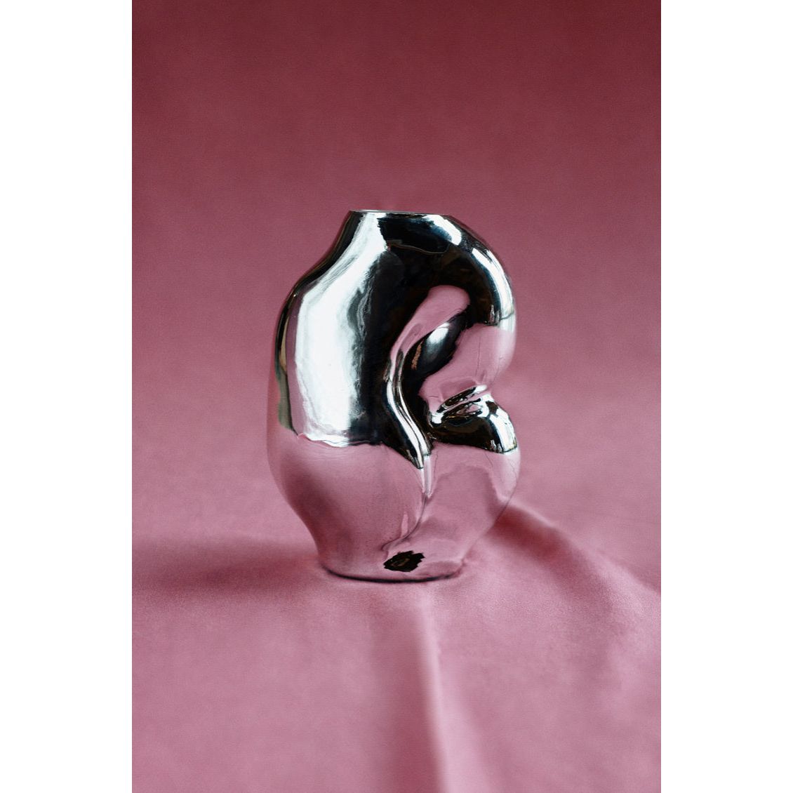Vase HKliving "Gleam" petit modèle chromé au design organique sculptural