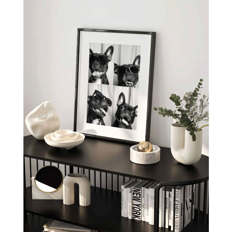 Affiche "Bouledogue Expressions" – Cebo Galerie, quadriptyque en noir & blanc de bouledogue avec lunettes
