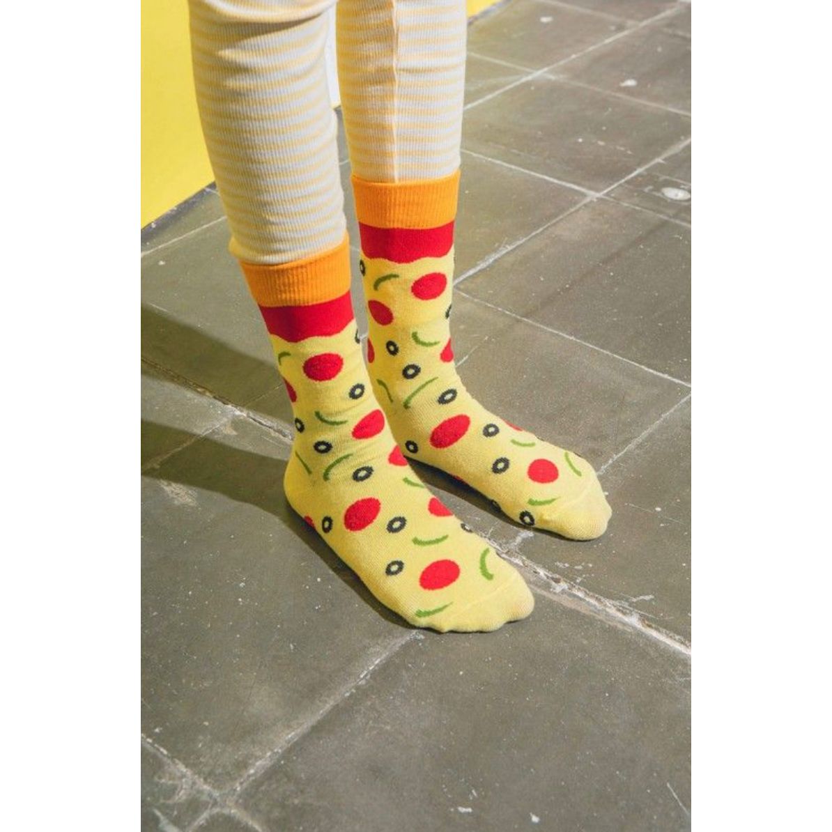 Chaussettes "Napoli Pizza" Kids – Eat My Socks en boîte part de pizza