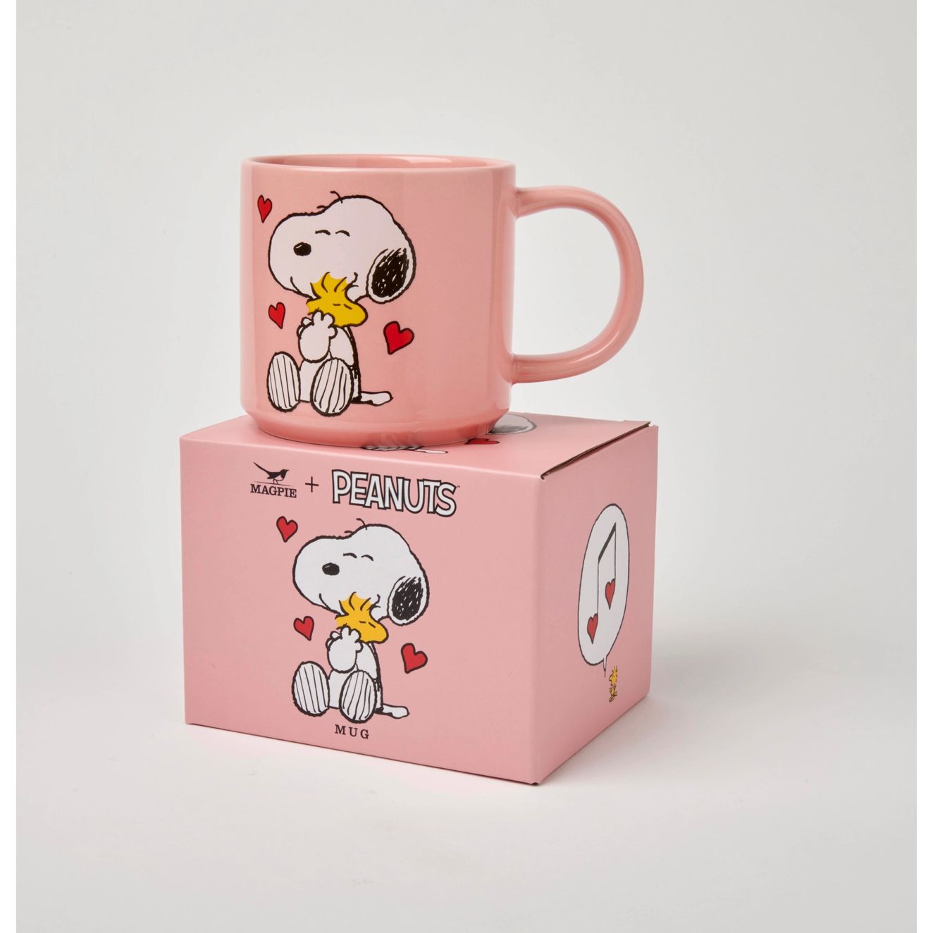 Mug Peanuts "Love Song" Magpie – Snoopy et Woodstock enlacés sur fond rose avec cœurs rouges, céramique 350 ml.