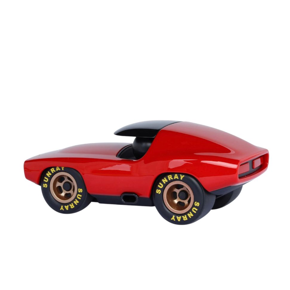 – Voiture Playforever Fastback Vincent rouge jouet design vintage
– Voiture Verve Leadbelly rouge Playforever style muscle car rétro
– Jouet voiture de collection Playforever Fastback Vincent déco