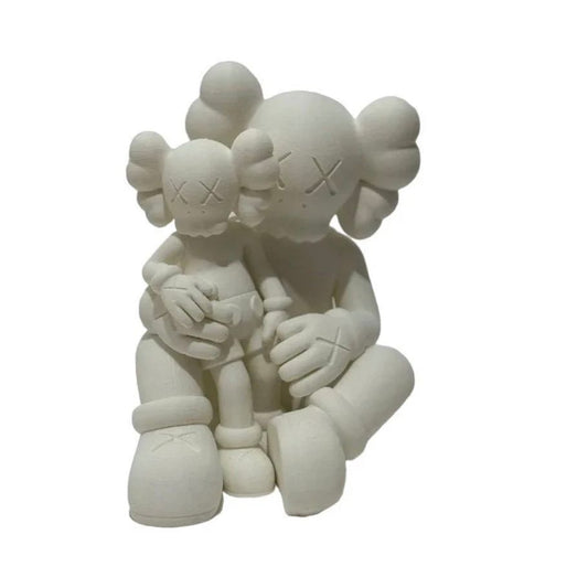 – Figurine KAWS Holiday sculpture design 22 cm
– Sculpture personnage style KAWS assis avec figurine miniature
– Figurine design toy style KAWS décoration contemporaine
