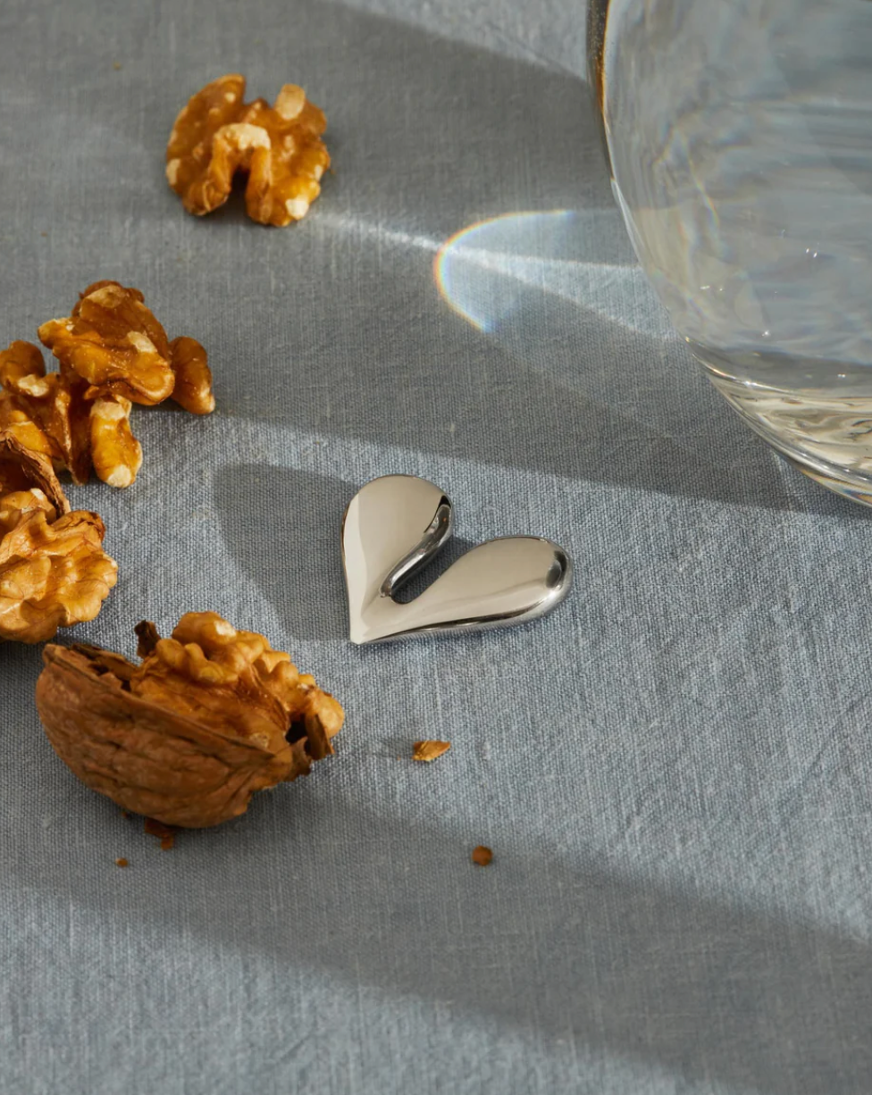 Casse-noix Nut Splitter Alessi en acier inoxydable poli miroir
