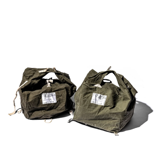Sac vintage Parachute Square Bag Puebco en toile de parachute militaire recyclée kaki