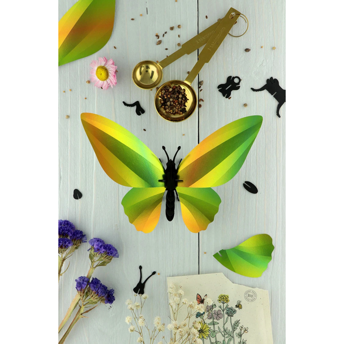 Papillon Aile d'Oiseau 3D Assembli en papier aux dégradés de vert, jaune et orange à assembler soi-même