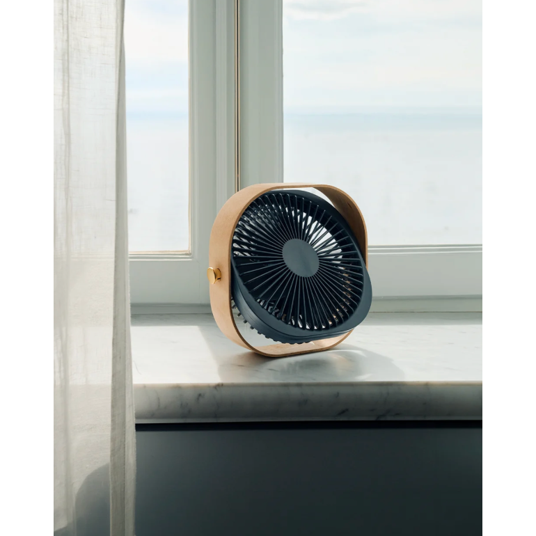 Ventilateur portatif WOOD Blue Printworks avec cadre finition bois naturel et ventilateur bleu orientable