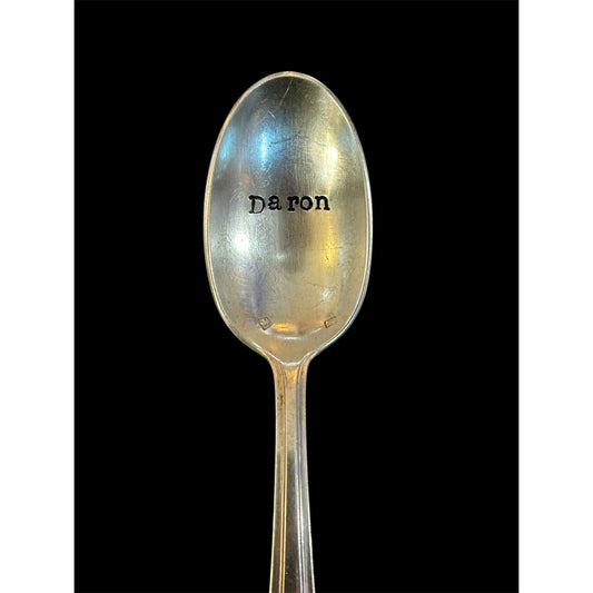 Cuillère vintage en métal argenté gravée "Daron" – pièce unique artisanale