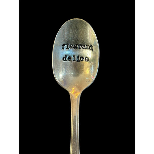 Cuillère vintage en métal argenté gravée "flagrant délice" – style rétro et humoristique