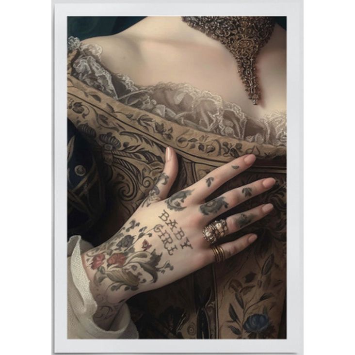 Affiche "Baby Girl" – Portrait baroque tatoué, revisité avec audace - Boutique Ømm