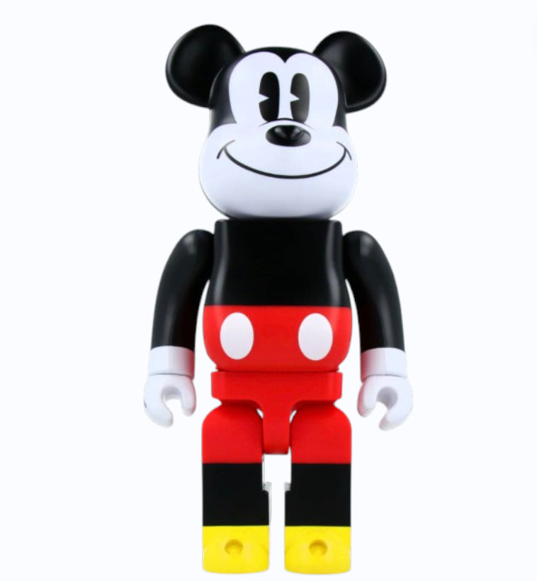 Figurine pop culture Mickey Mouse Be@rbrick 400% présentée avec sa boîte officielle Disney Medicom Toy