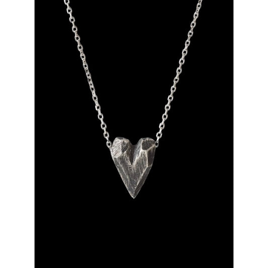 Beatriz Favres – Collier cœur en argent oxydé (petite taille) - Boutique Ømm