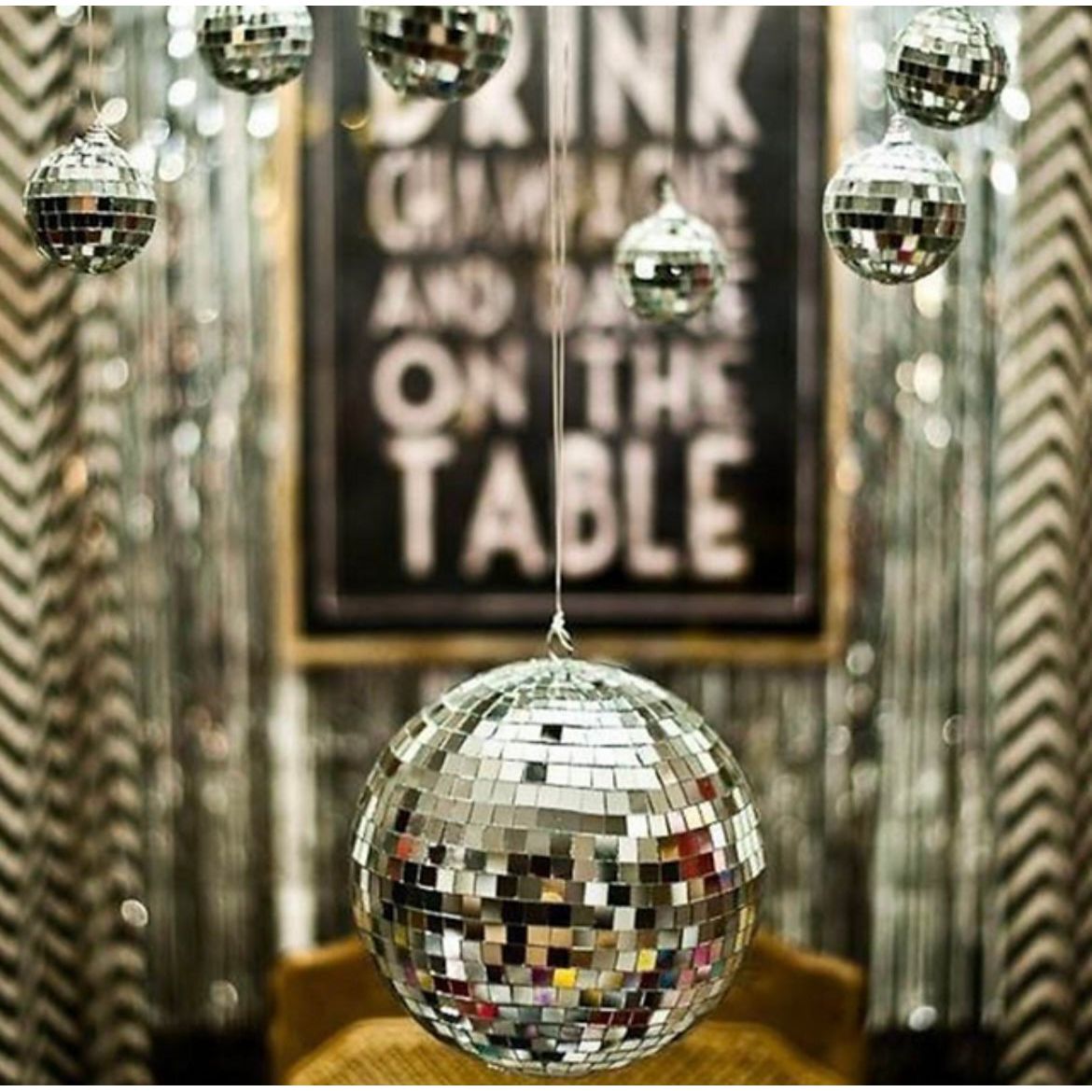 Boule disco miroir à facettes brillantes, effet rétro des années 70, à suspendre pour ambiance festive