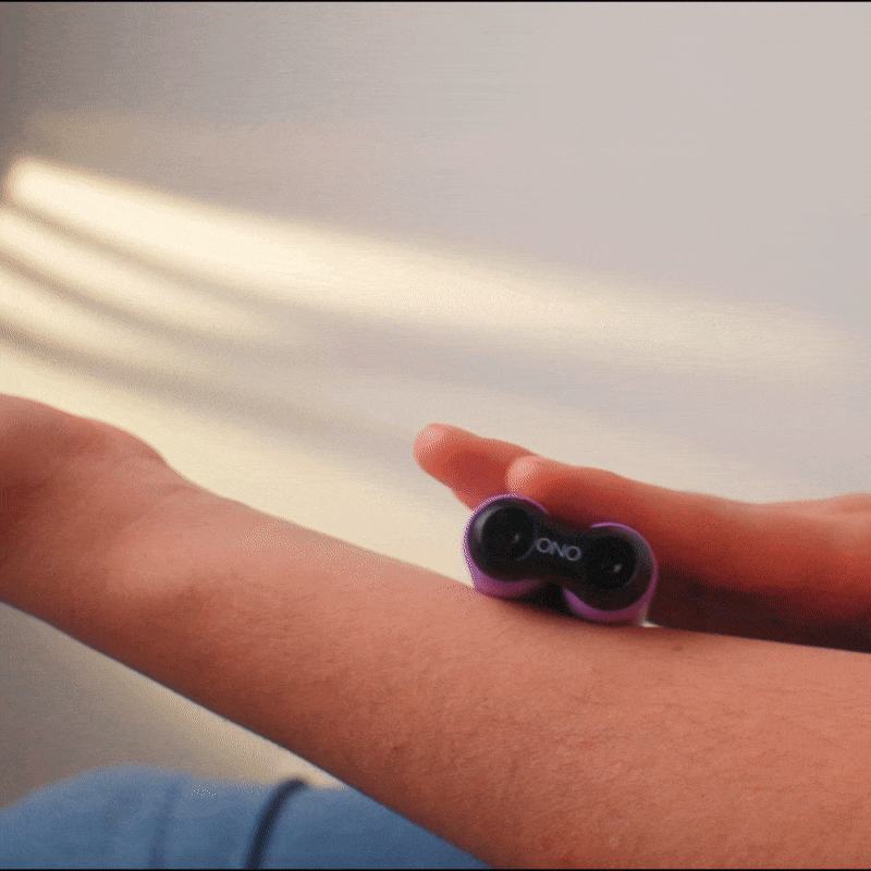 Rouleau ONO Soft Touch Noir en plastique avec double cylindre articulé au design minimaliste