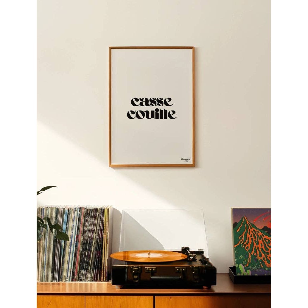 Affiche Casse Couille Chouquette Club au format 29,7 x 42 cm avec typographie noire graphique sur fond clair