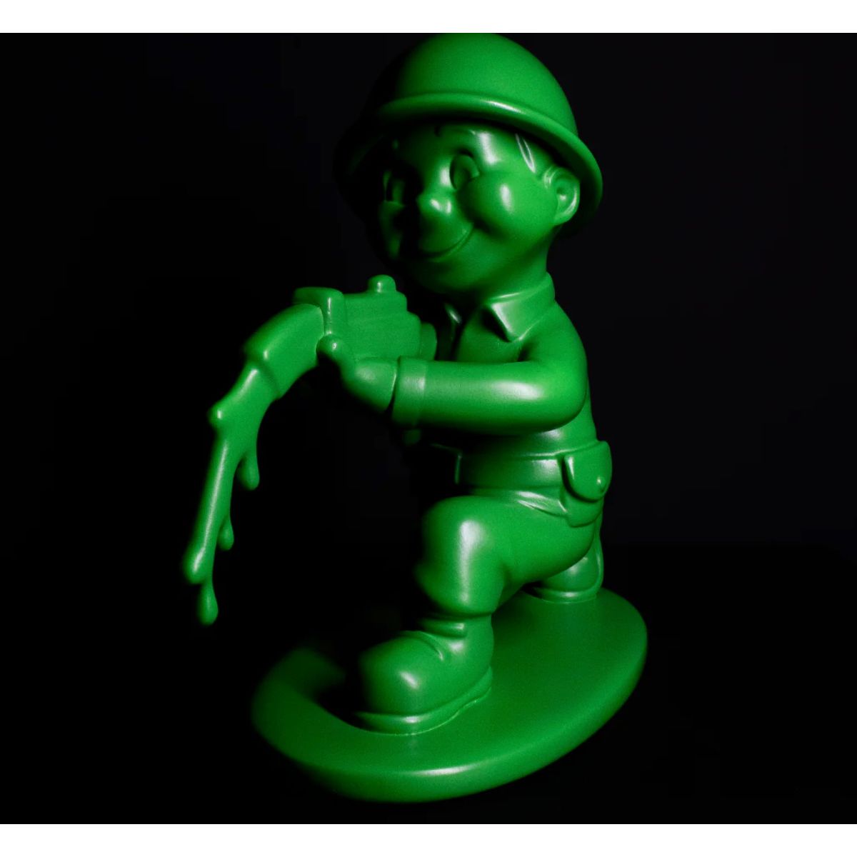 Figurine "Plastic Peace" Édition Limitée – Gianpiero x Seletti - Boutique Ømm