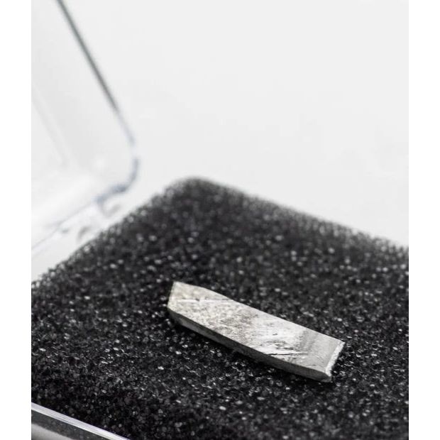 Fragment d’avion supersonique SR-71 Blackbird – Titanium authentique - Boutique Ømm