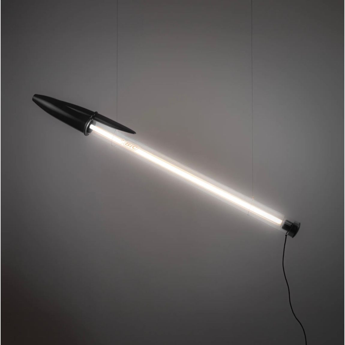 Lampe Tube BIC x Seletti - lampe design stylo géant lumineux - Boutique Ømm